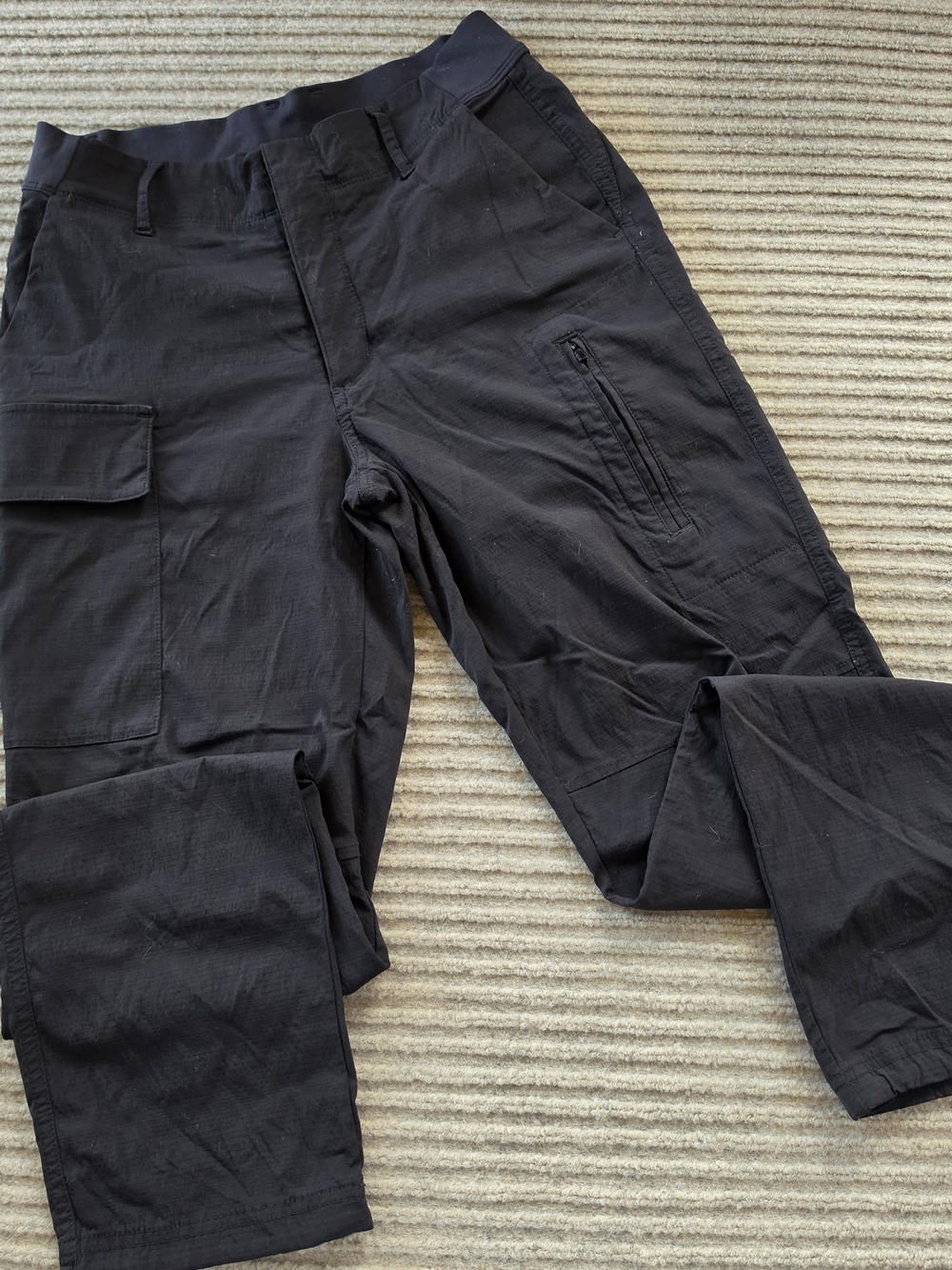 Athleta Trekki Utility Cargo Pant Womens Size 2 Black Active Hike Travel